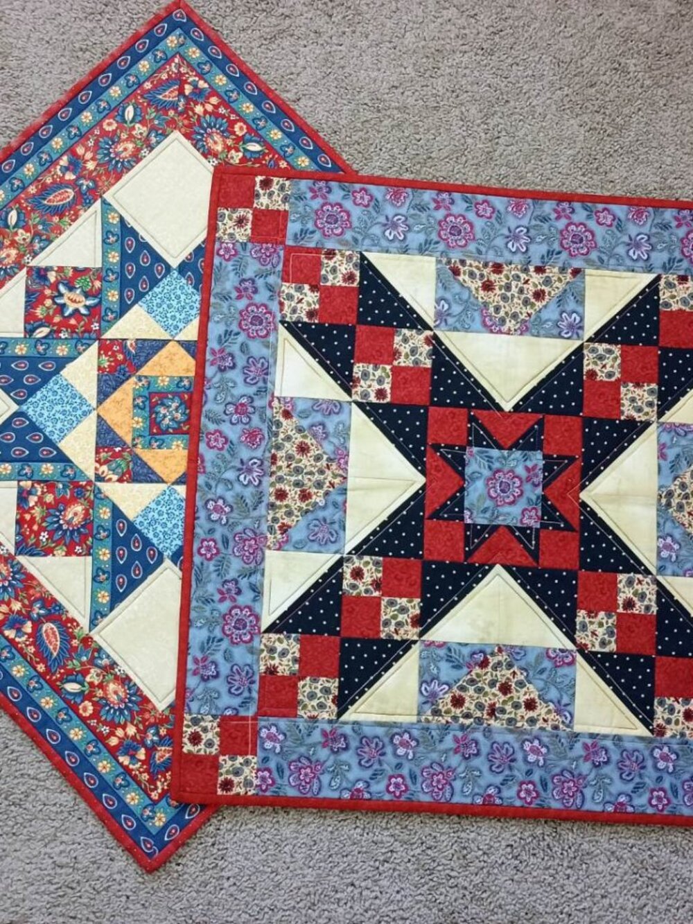 ❤️RED BLUE TAN GOLD QUILT STAR WALLHANGINGS (SET OF 2) AMERICANA PATRIOTIC